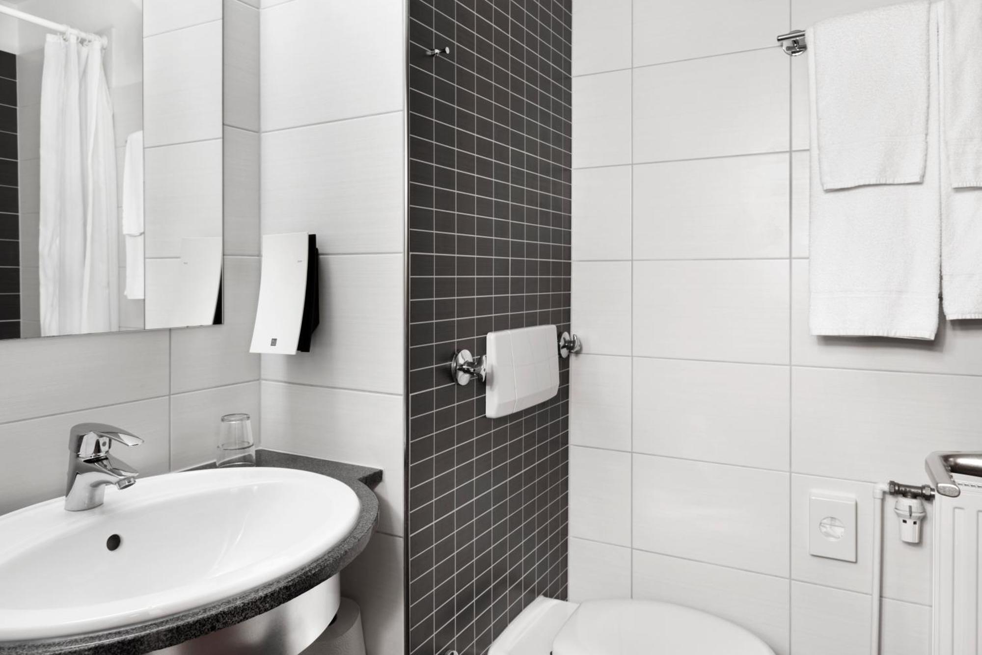 Tryp By Wyndham Luebeck Aquamarin Hotel Kültér fotó