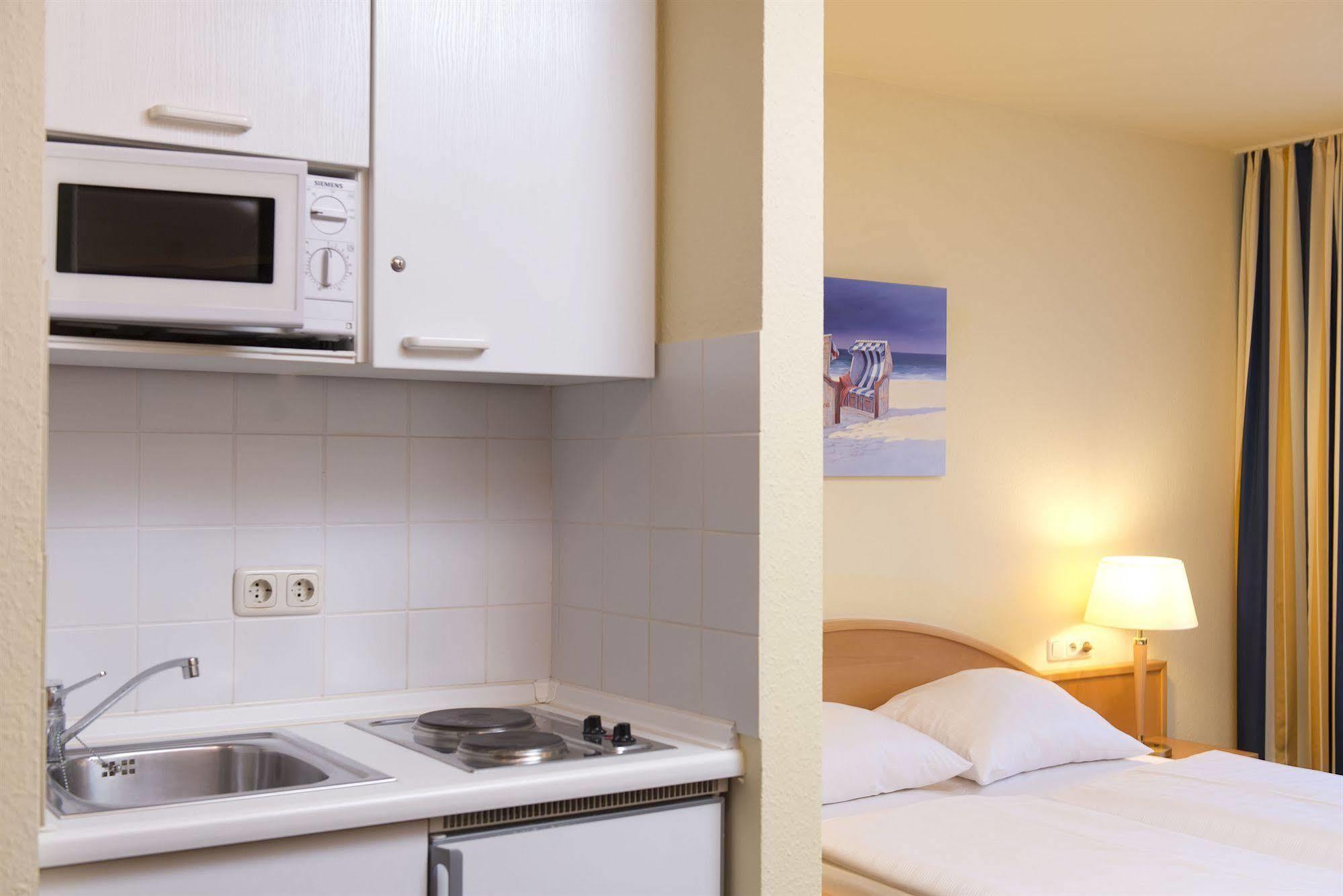 Tryp By Wyndham Luebeck Aquamarin Hotel Kültér fotó